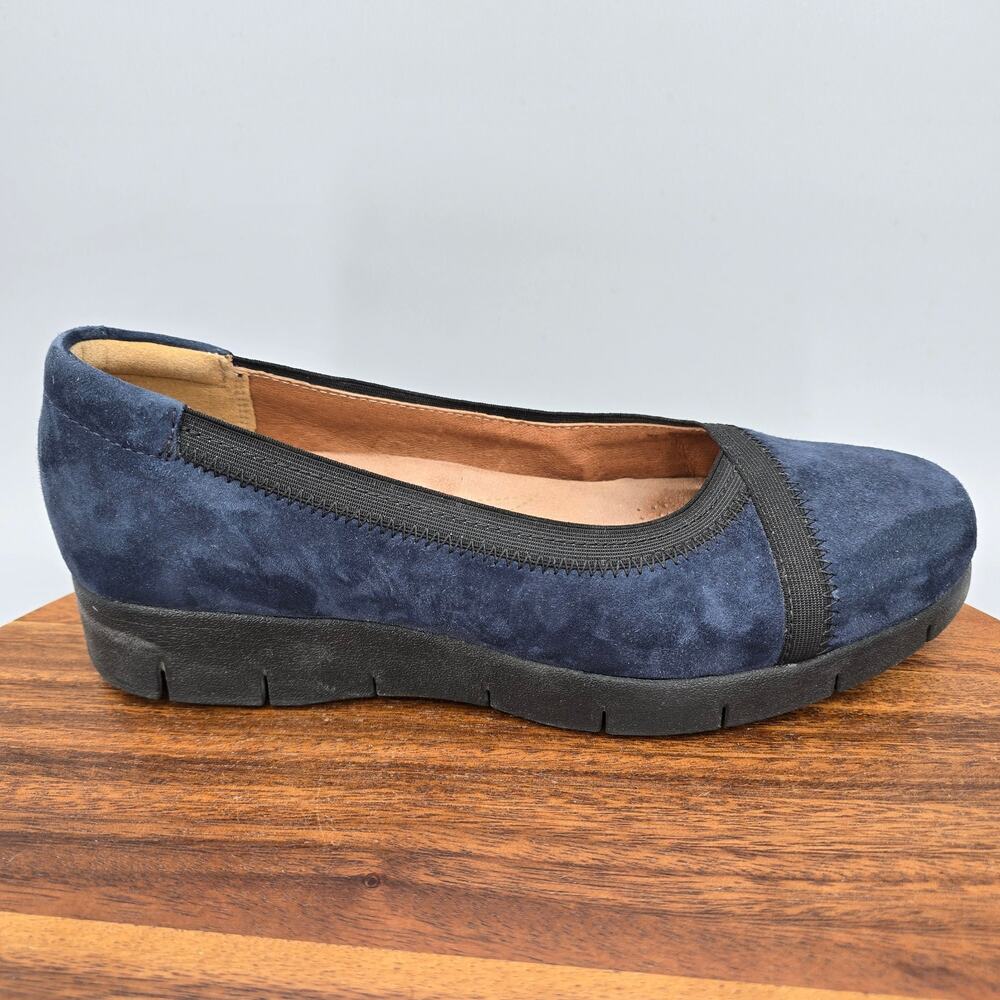 Clarks Artisan Shoes Womens 7.5 M Blue Leather Casual Slip On Comfort Flats